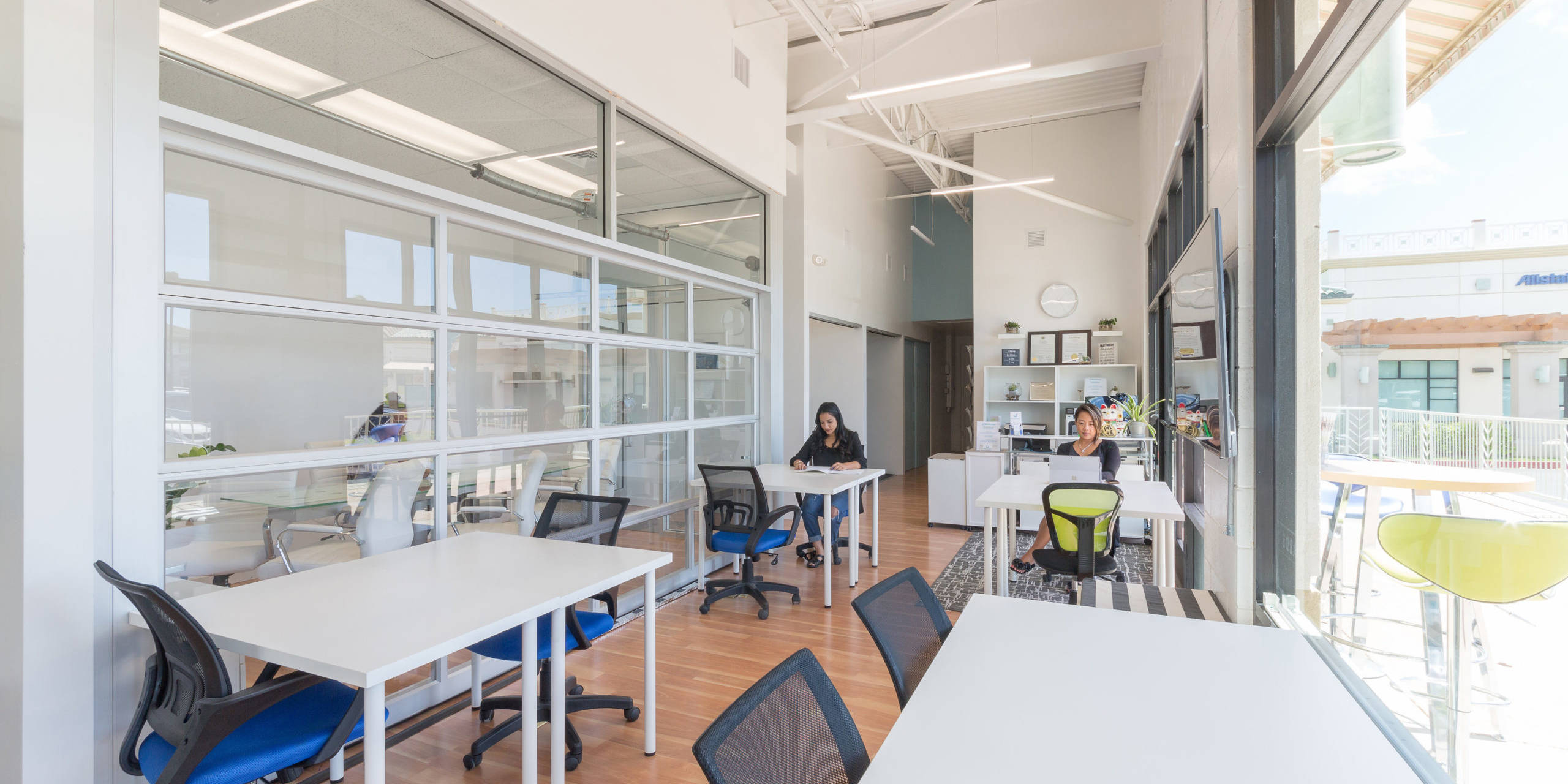 Community area in a coworking space in Hawaii.